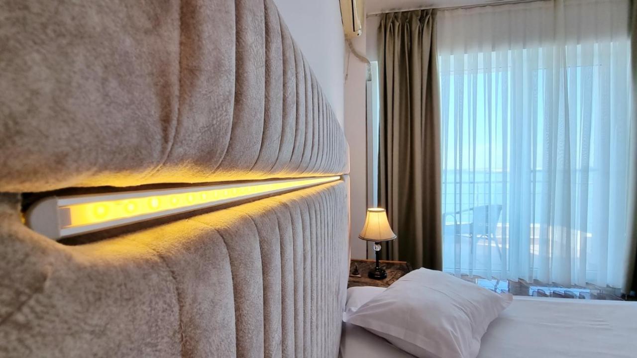 Hotel Florida Mamaia Esterno foto
